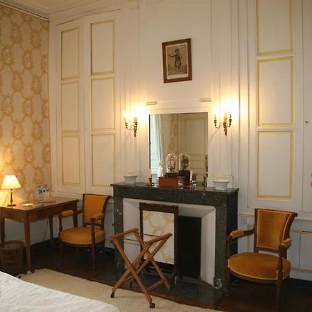 Chateau Du Fraisse Nouic Bagian luar foto