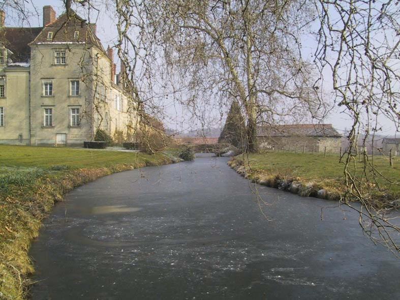 Chateau Du Fraisse Nouic Bagian luar foto